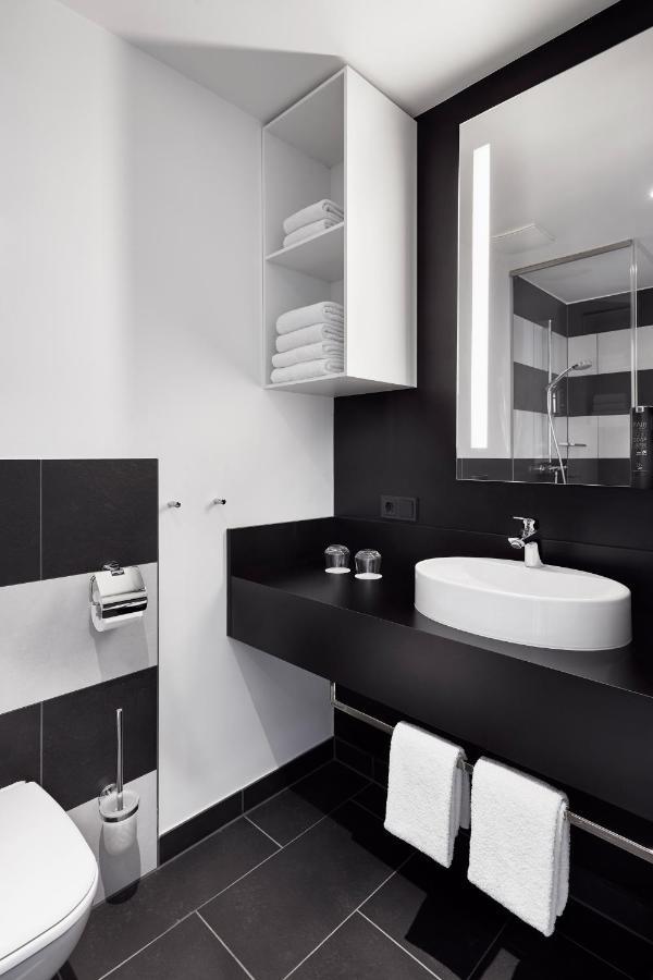 Hotel LÉGÈRE EXPRESS Bielefeld Esterno foto